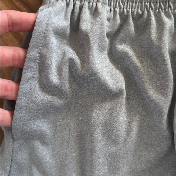 NBA Silver gray Athletic Shorts boys  size 14-16 - Picture 4 of 6